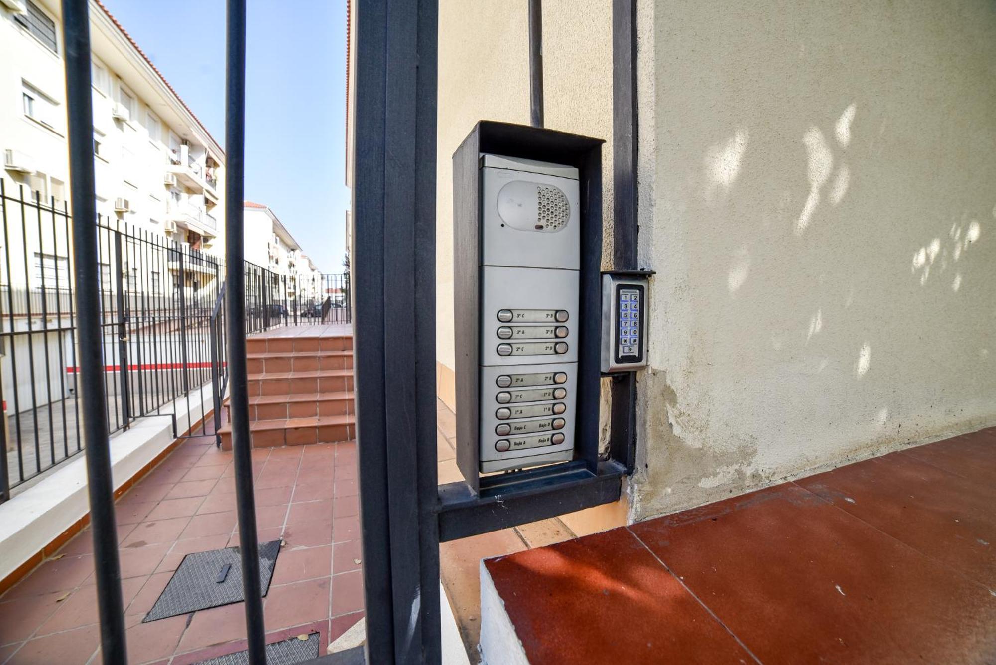 New Premium Apartment - Free Parking & Pools La Algaba エクステリア 写真