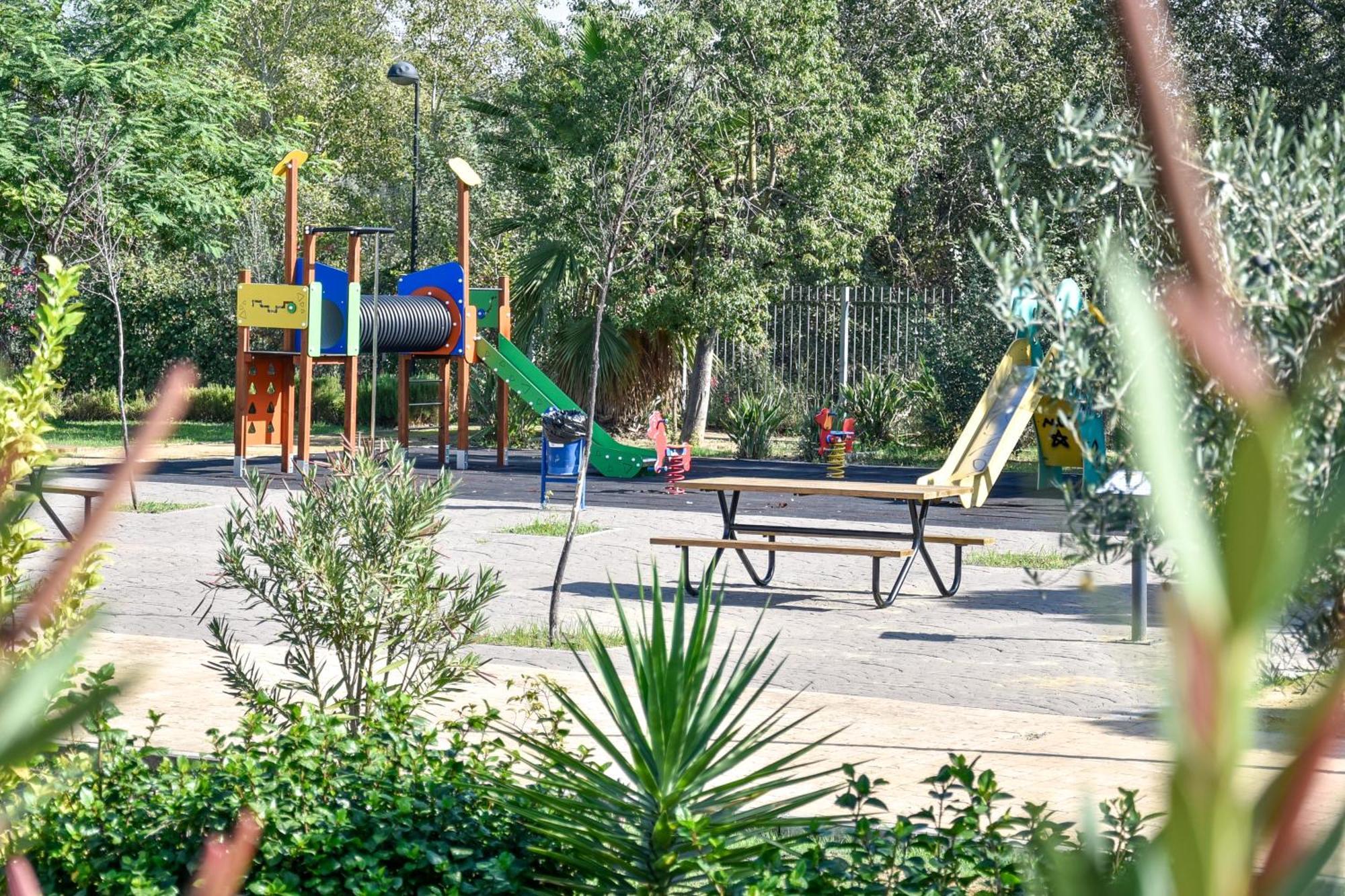 New Premium Apartment - Free Parking & Pools La Algaba エクステリア 写真